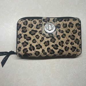 Vera Bradley wallet. Leopard print.